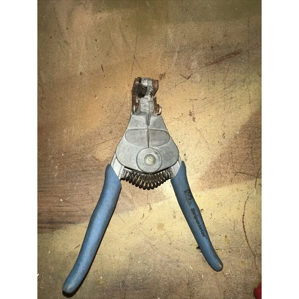Ideal Stripmaster has little